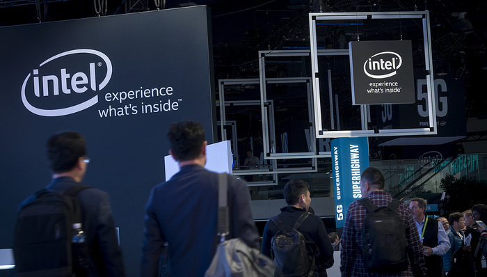 英特尔创纪录亏损166亿美元,但自救计划初获市场认可