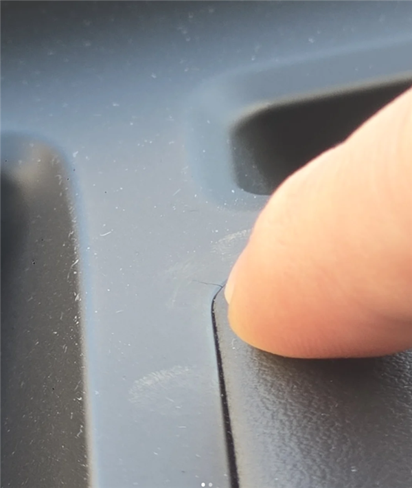 魏牌回应蓝山车主反馈车辆仪表饰板有裂纹:免费更换 并终身质保